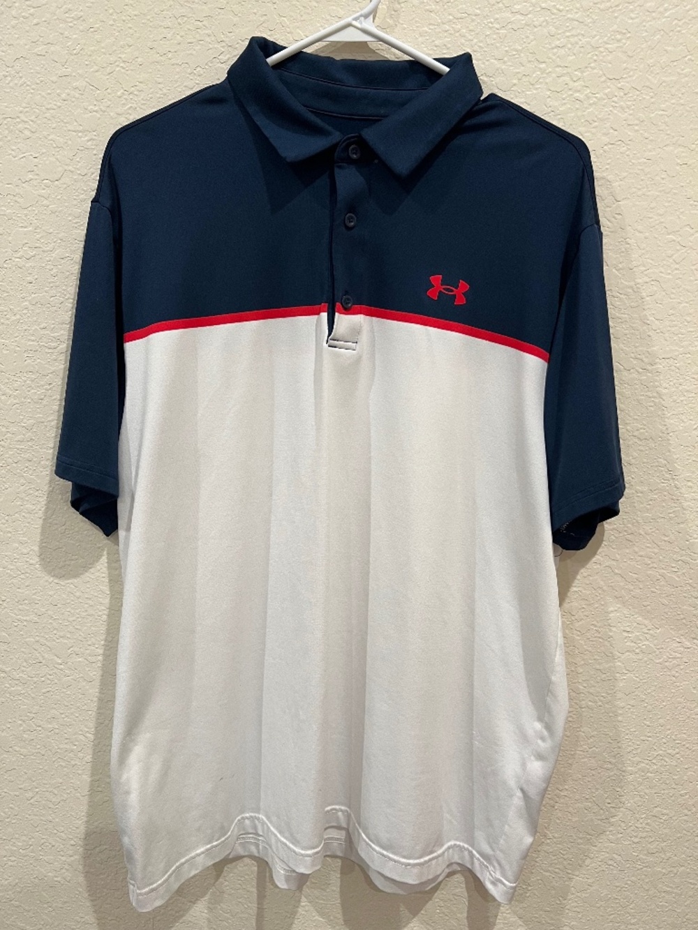 UNDER ARMOUR Mens The Playoff Polo in Red White and Blue